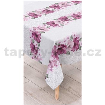 Ubrusy návin 20 m x 140 cm růžové květy s ornamenty